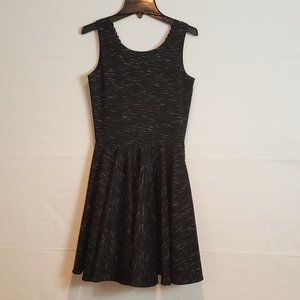 BD Junior Dress - Size 2, Black and White